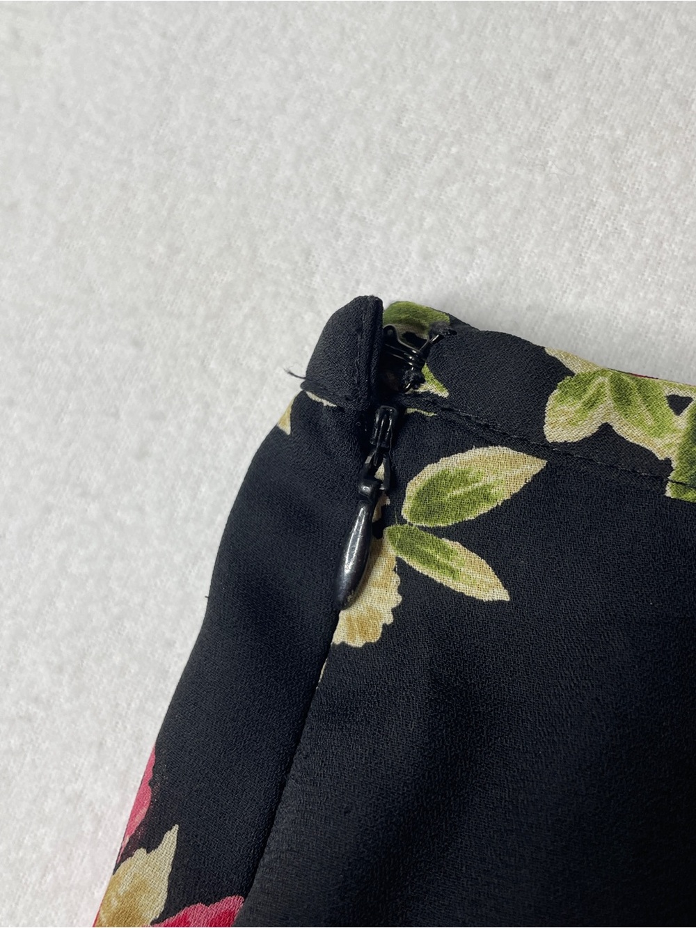 Emma James Midi Skirt Womens 4 Black Floral Print A-Line Cottagecore Boho Y2K - Picture 9 of 11